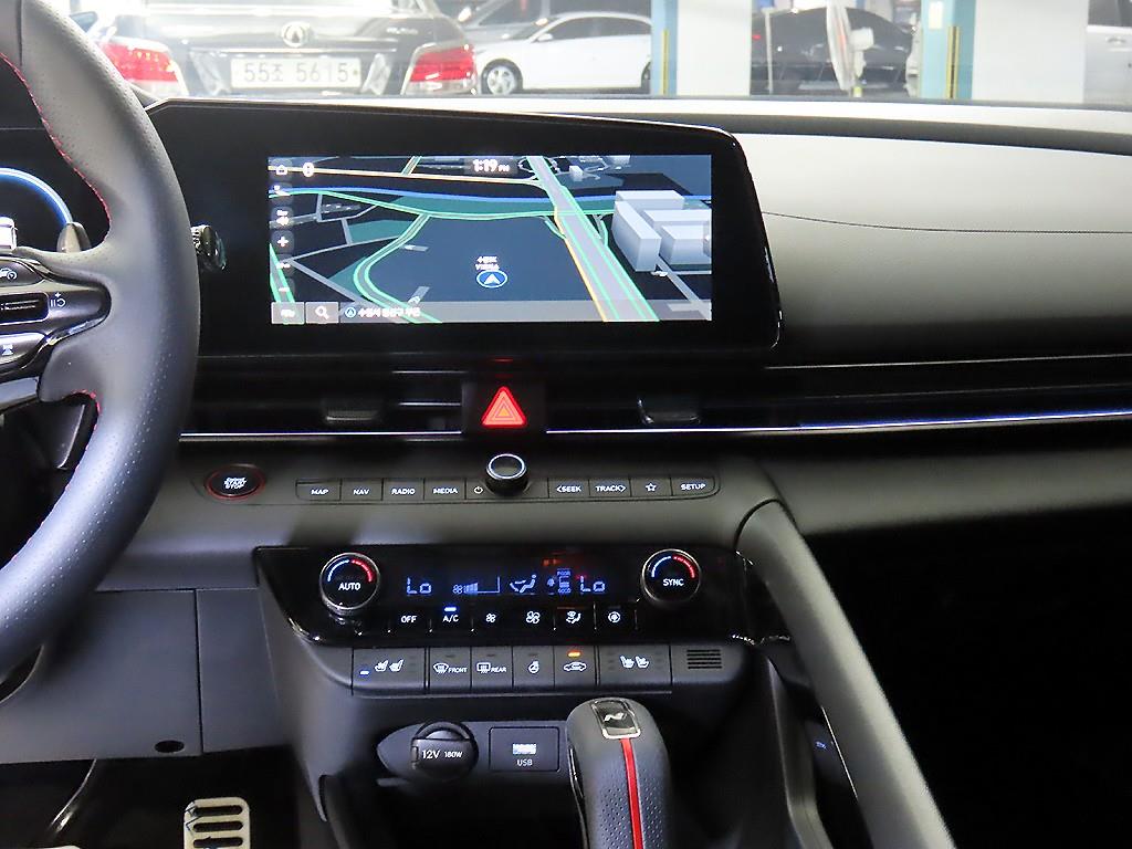 HYUNDAI Avante - Vista 11