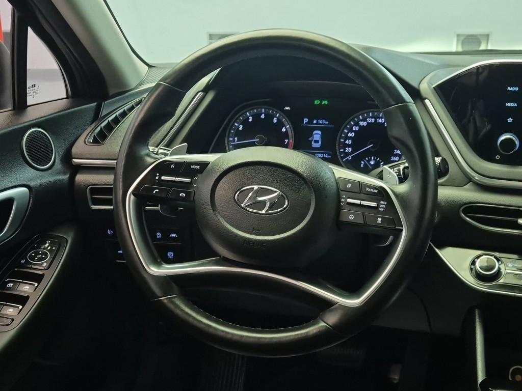 HYUNDAI Sonata - Vista 9