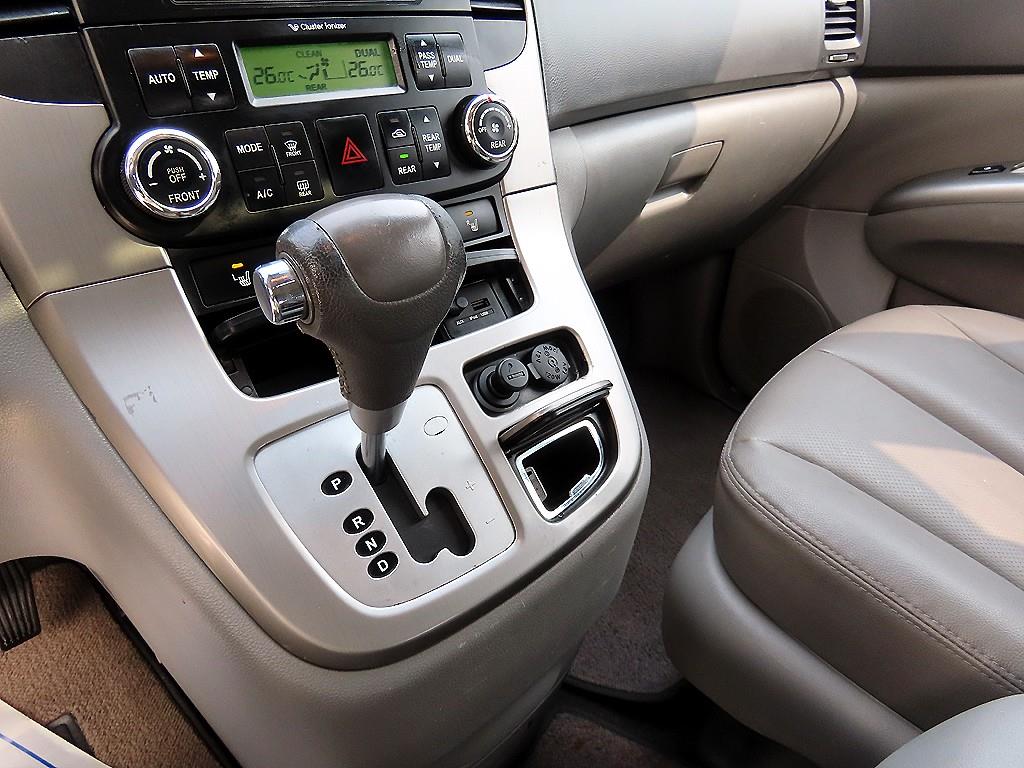 KIA Carnival - Vista 11