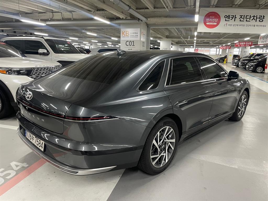 HYUNDAI Grandeur - Vista 5