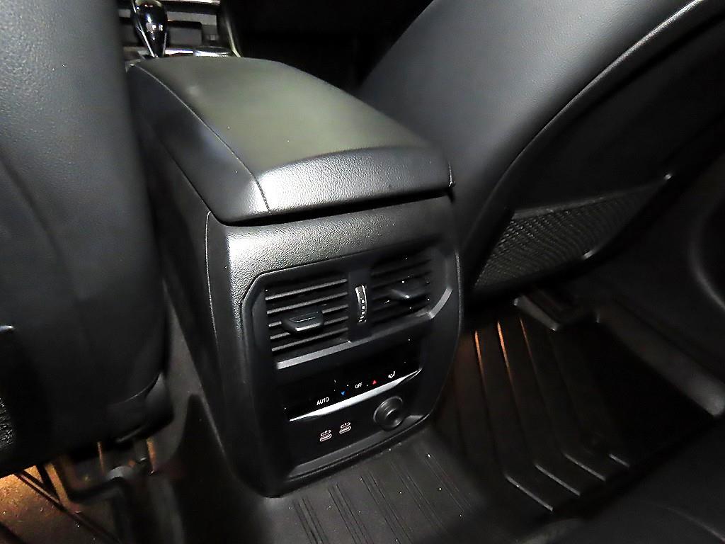 BMW 3 series 2020 Negro - Importación desde Corea - HF Imports Iquique - Foto 13