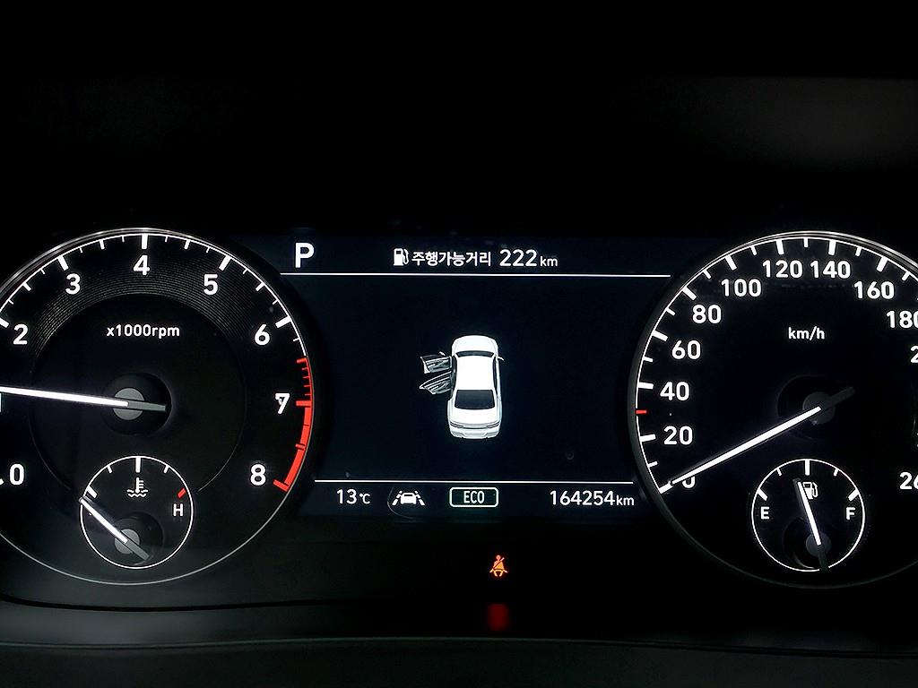 Genesis G90 - Vista 11