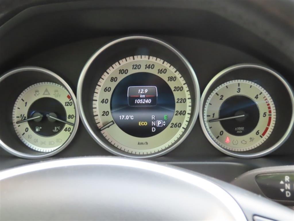 Mercedes Benz E class - Vista 9