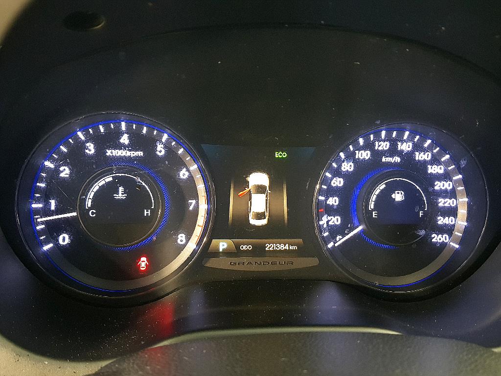 HYUNDAI Grandeur - Vista 7