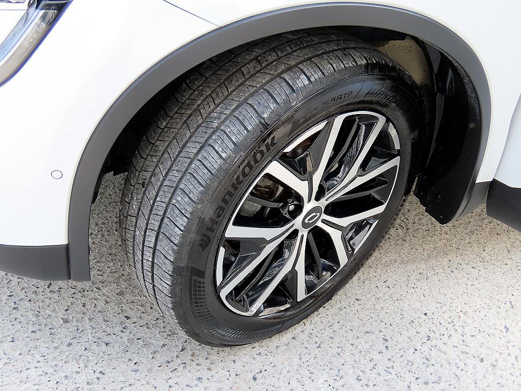 SAMSUNG QM6 2022 Blanco - Importación desde Corea - HF Imports Iquique - Foto 19