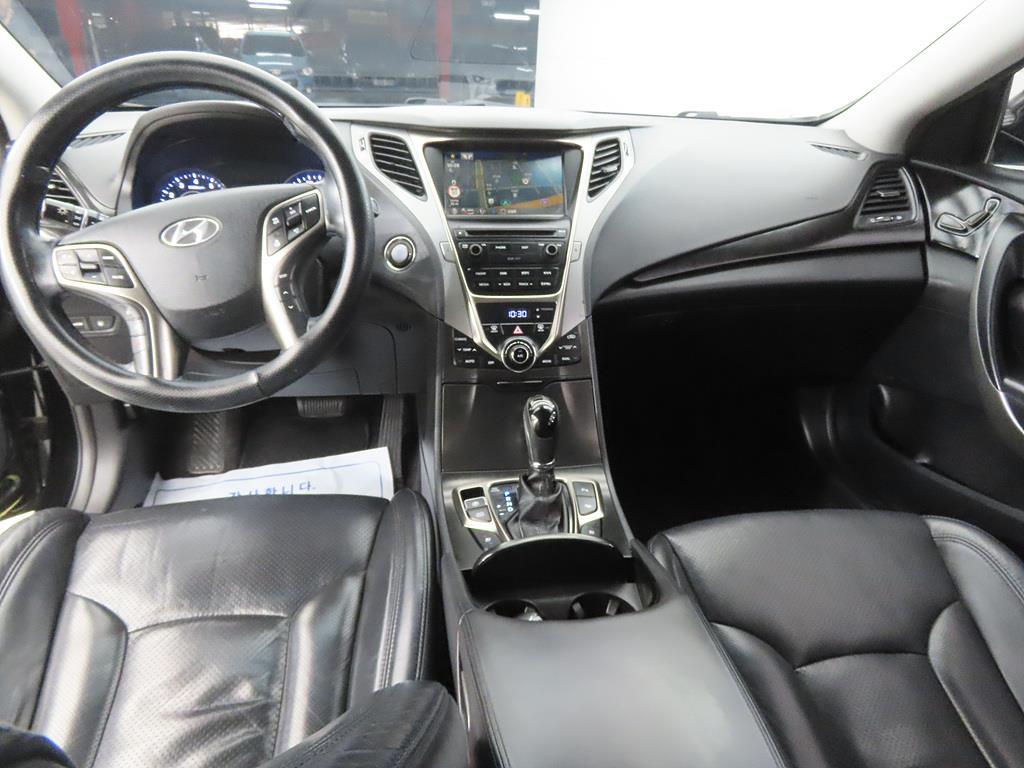 HYUNDAI Grandeur - Vista 7