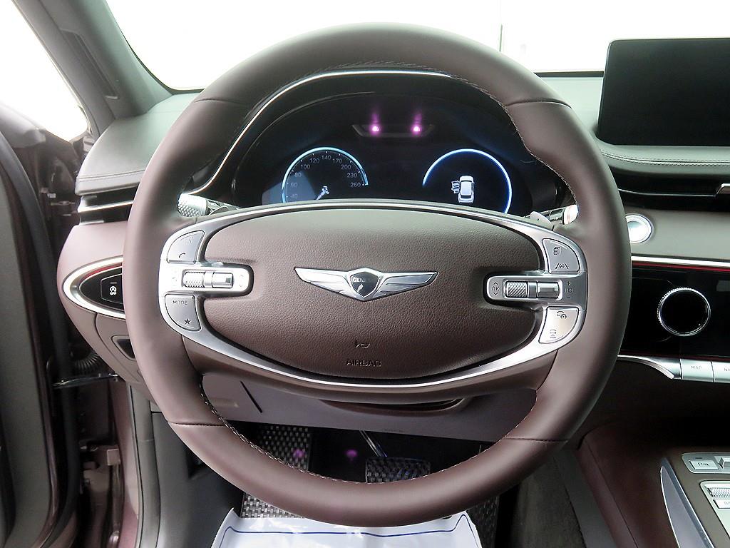 Genesis GV70 - Vista 11