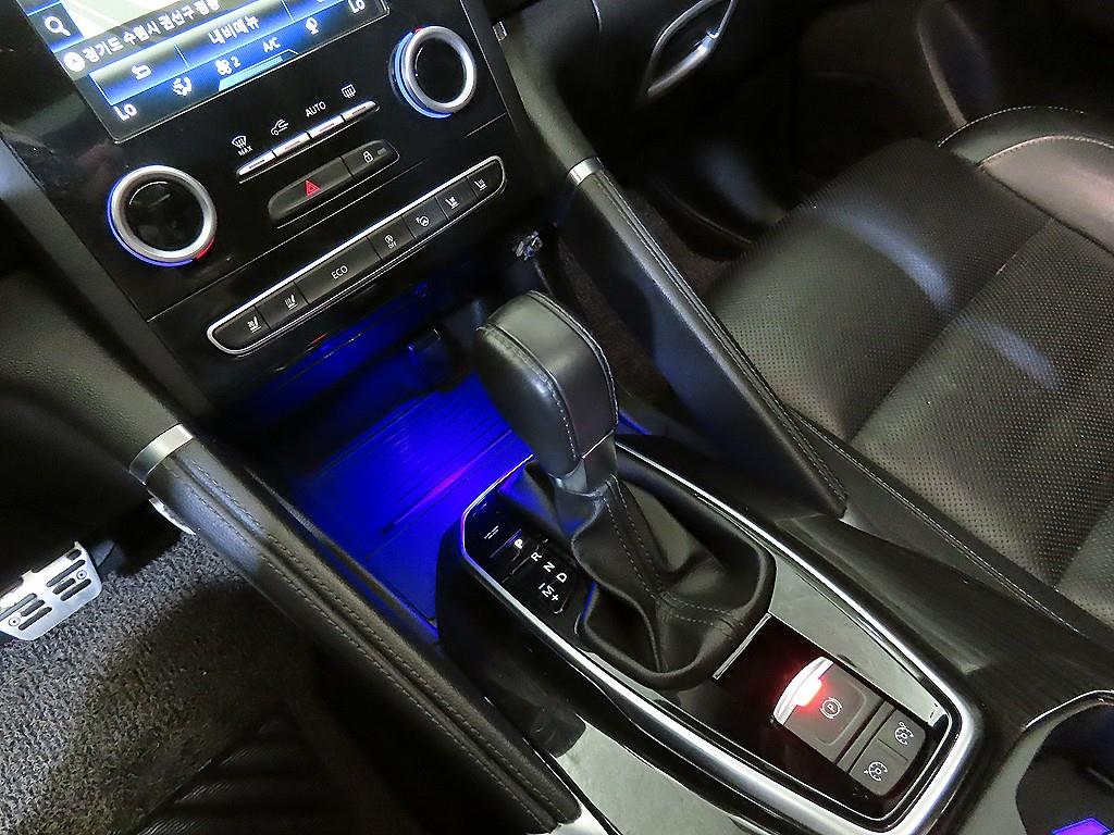 SAMSUNG QM6 - Vista 12