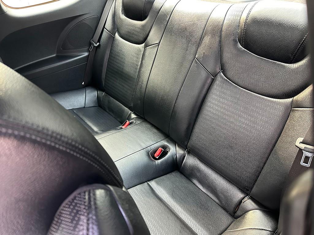 HYUNDAI Genesis - Vista 6