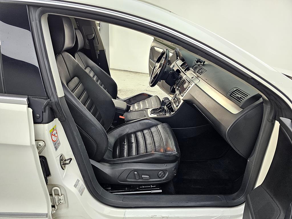 Volkswagen CC - Vista 11