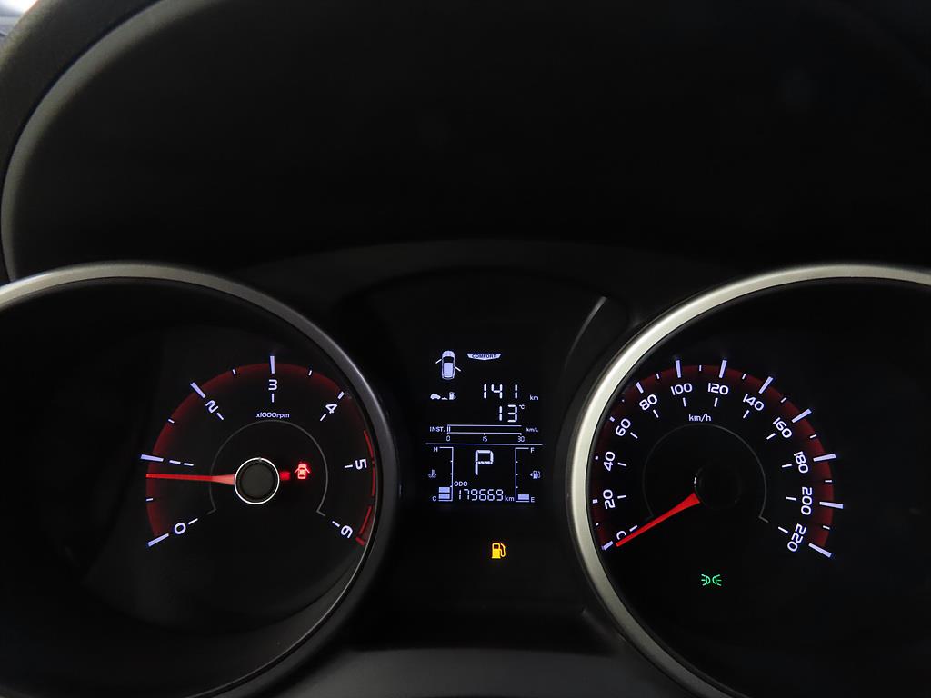 Ssangyong Tivoli - Vista 9