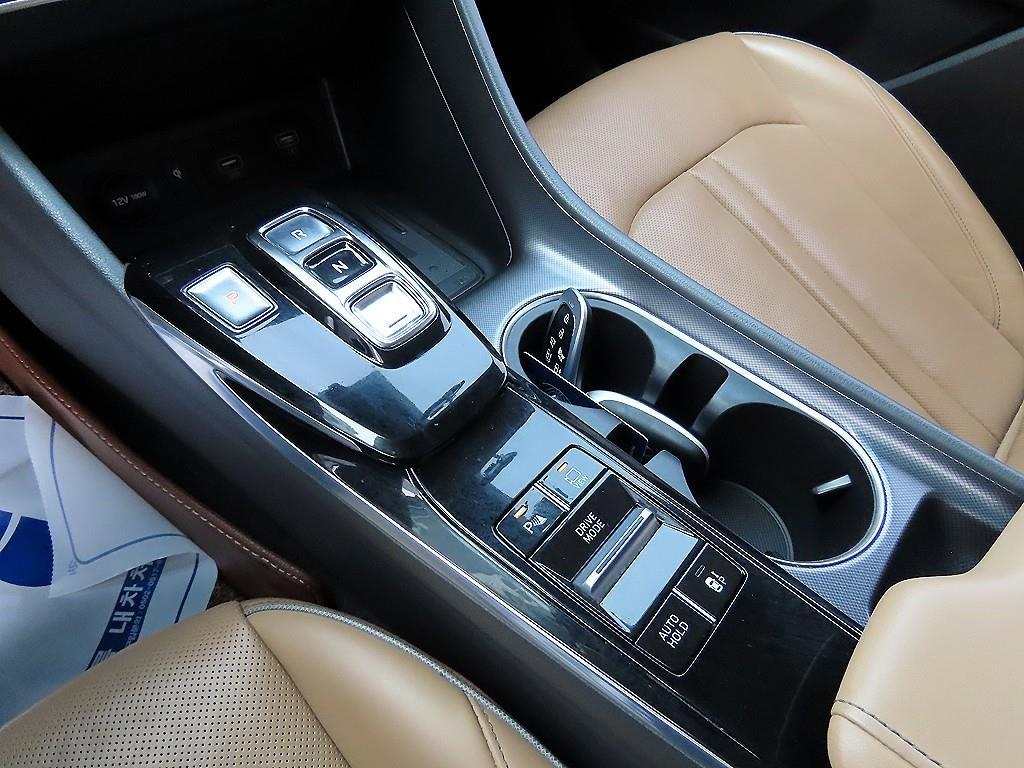 HYUNDAI Sonata - Vista 11