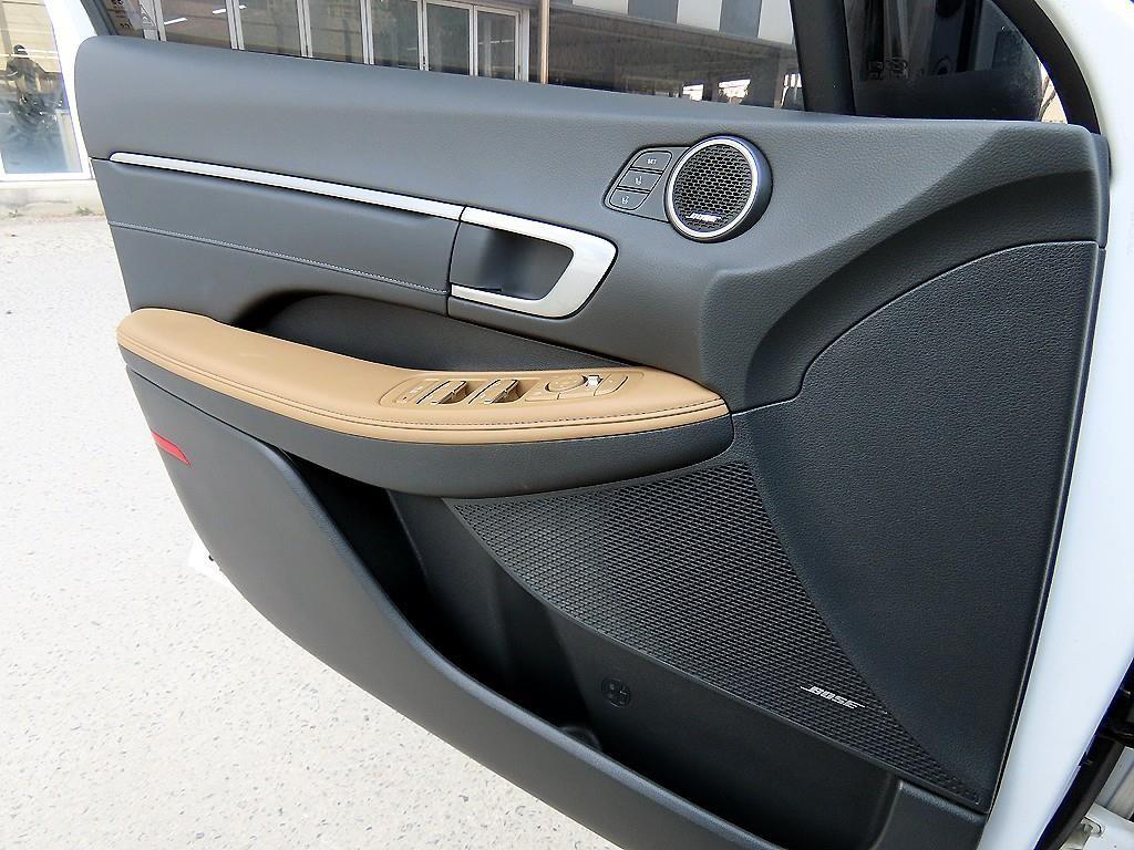 HYUNDAI Sonata - Vista 12