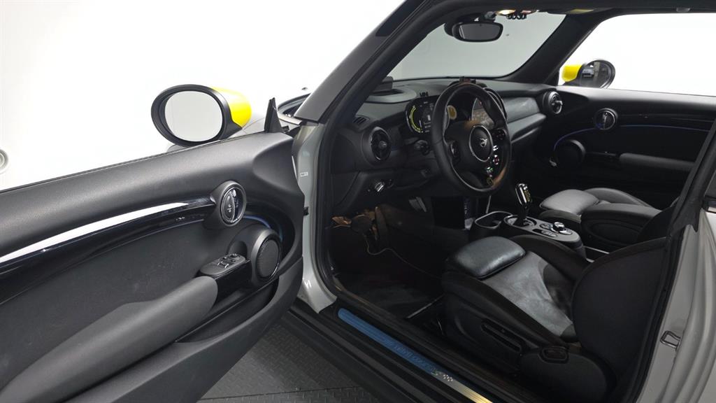 Mini Cooper Electric - Vista 11