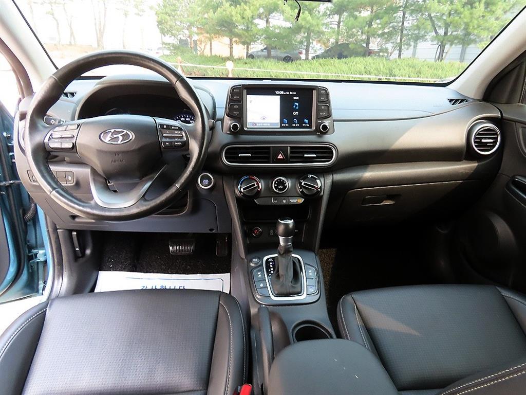 HYUNDAI Kona - Vista 7