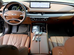 Genesis G80 - Vista 10