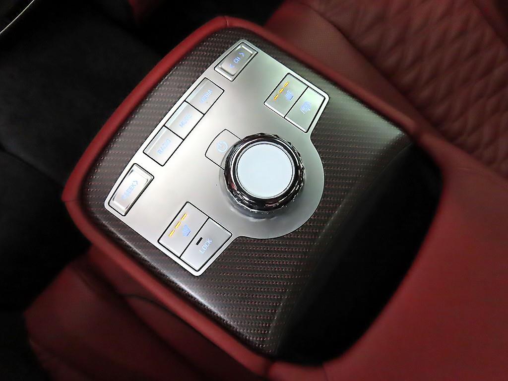 Genesis G80 - Vista 12