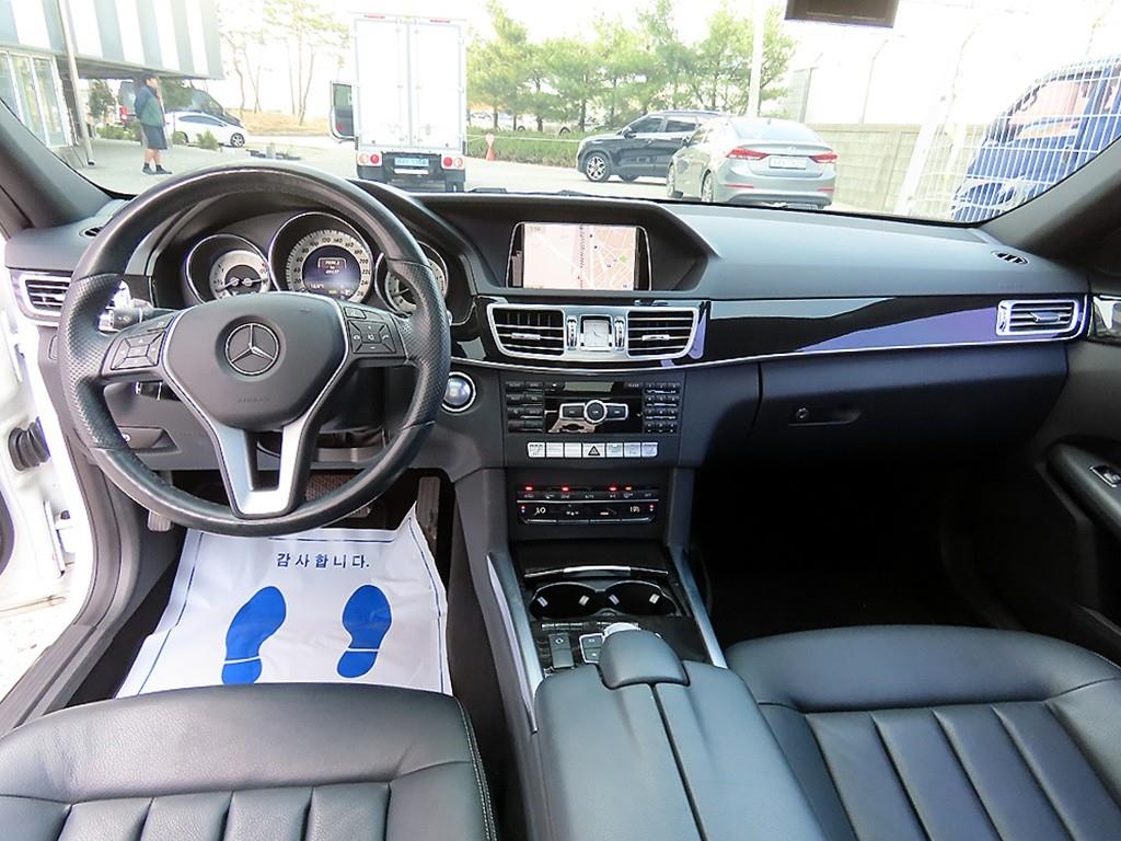 Mercedes Benz E class - Vista 7