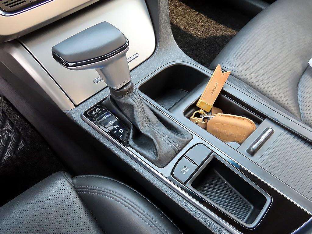 HYUNDAI Sonata - Vista 10