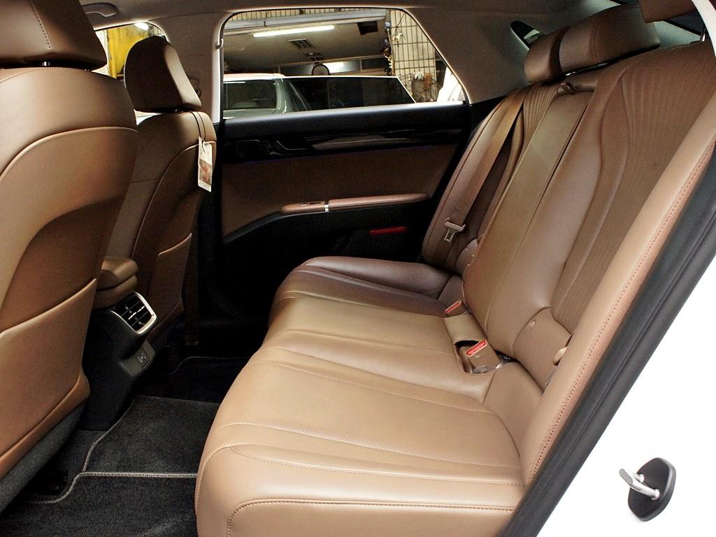 HYUNDAI Grandeur - Vista 11