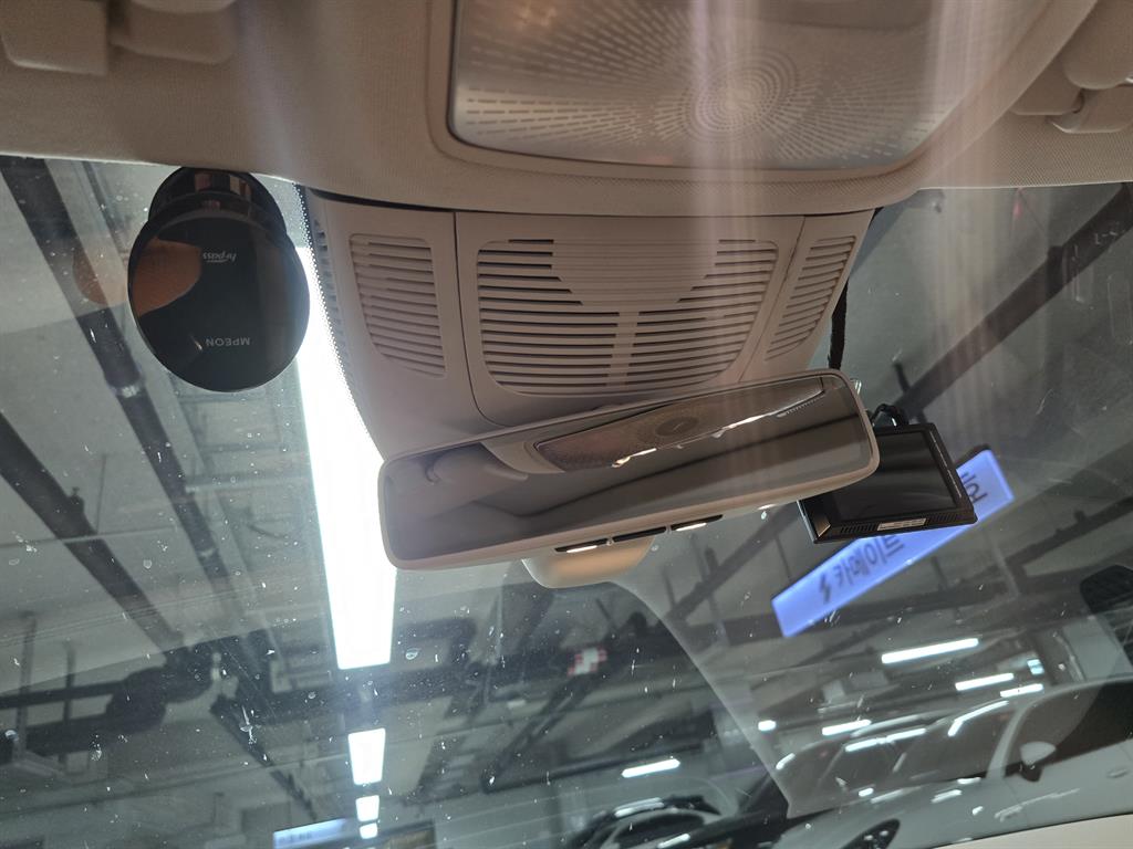 Mercedes Benz GLS Class - Vista 12