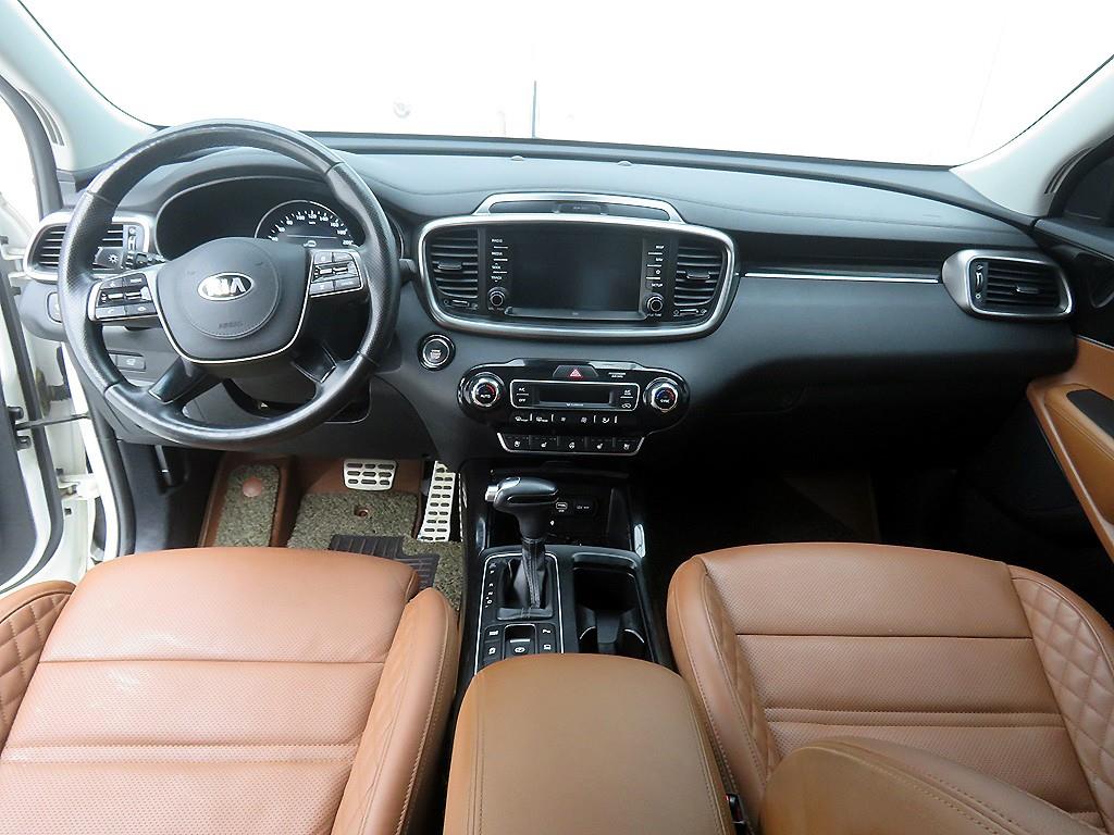 KIA Sorento - Vista 9