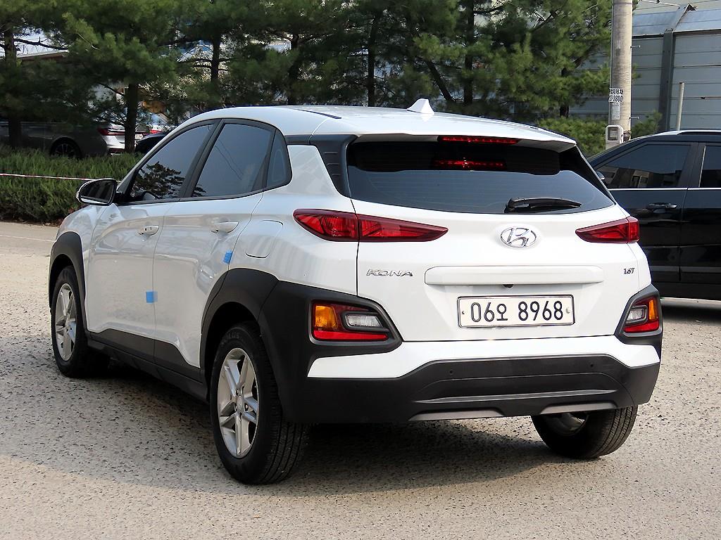 HYUNDAI Kona - Vista 3