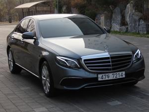 Mercedes Benz E class - Vista 4