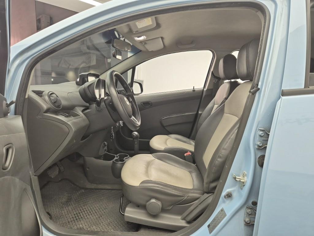 Chevrolet Spark - Vista 11