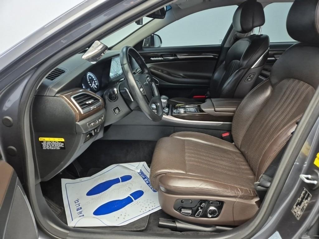 Genesis EQ900 - Vista 11