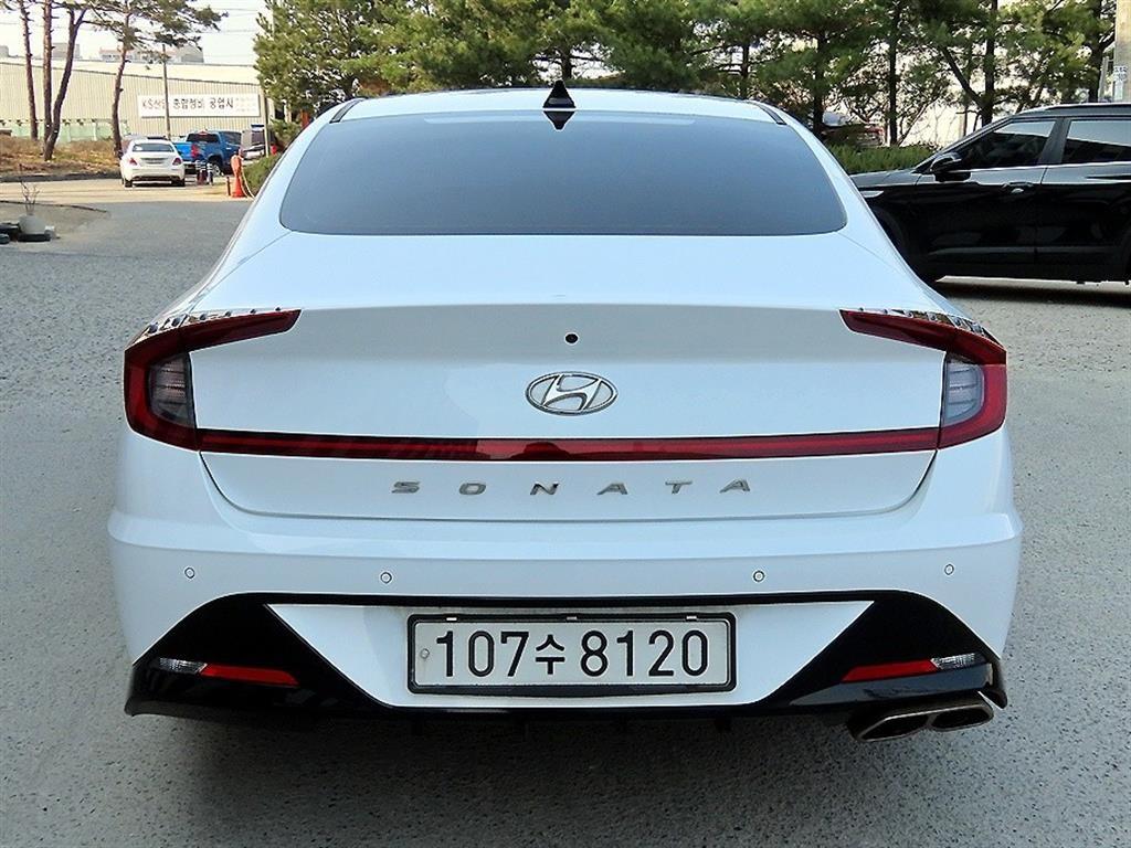 HYUNDAI Sonata - Vista 4