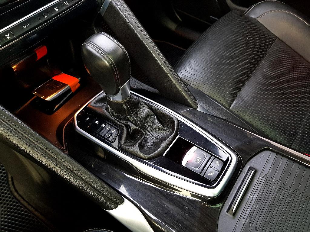 SAMSUNG QM6 - Vista 12