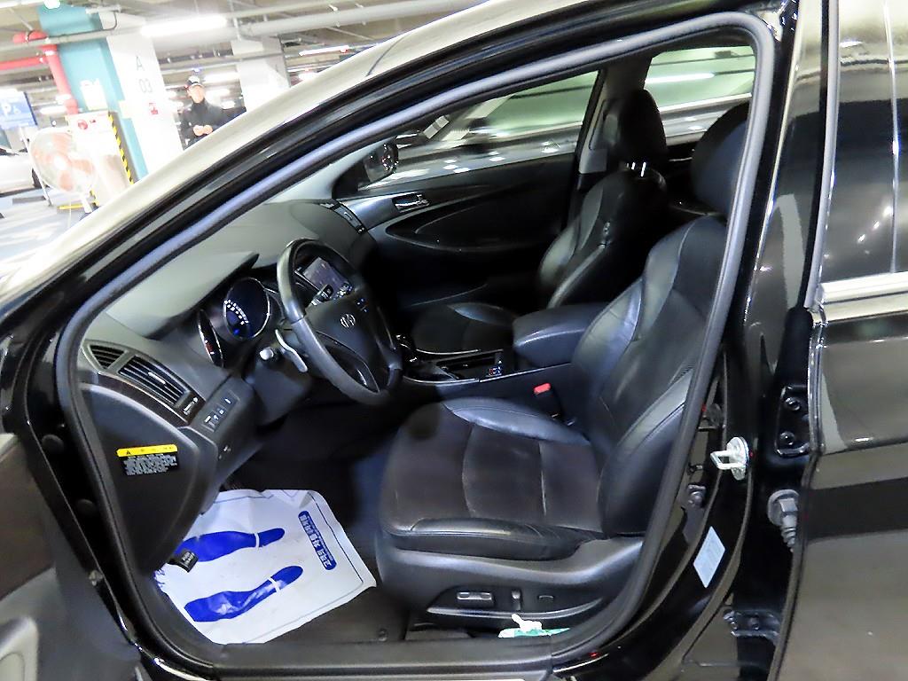 HYUNDAI Sonata - Vista 6