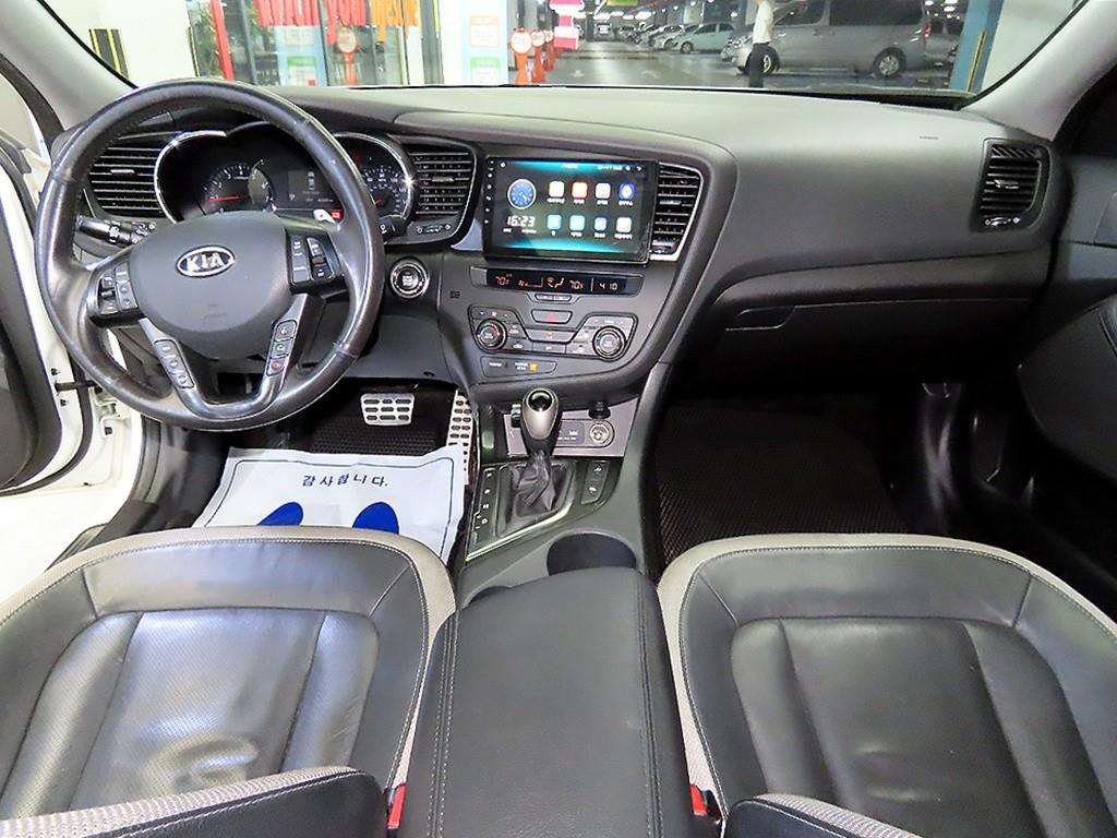 KIA K5 - Vista 10