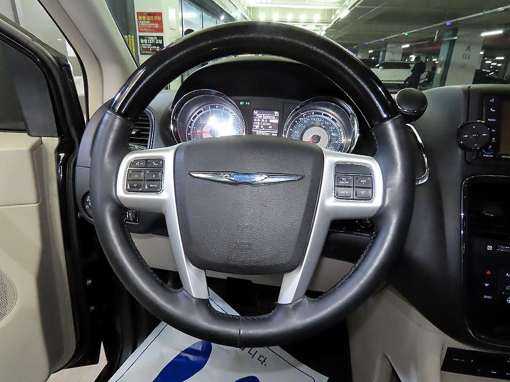 Chrysler Voyager - Vista 8