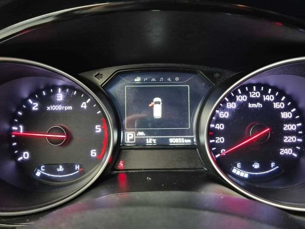 KIA Carnival - Vista 6