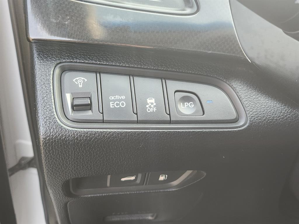 HYUNDAI Grandeur 2012 Blanco - Importación desde Corea - HF Imports Iquique - Foto 13