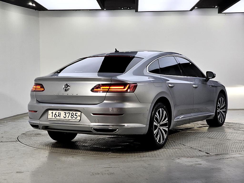 Volkswagen Arteon - Vista 4