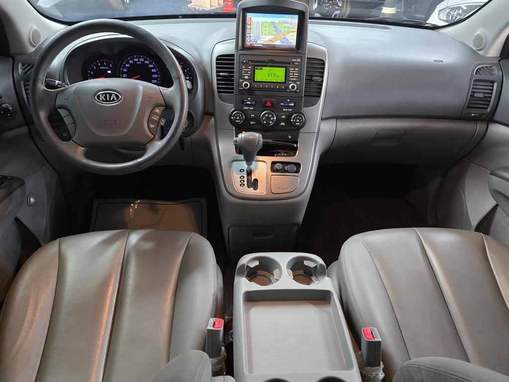 KIA Carnival - Vista 9