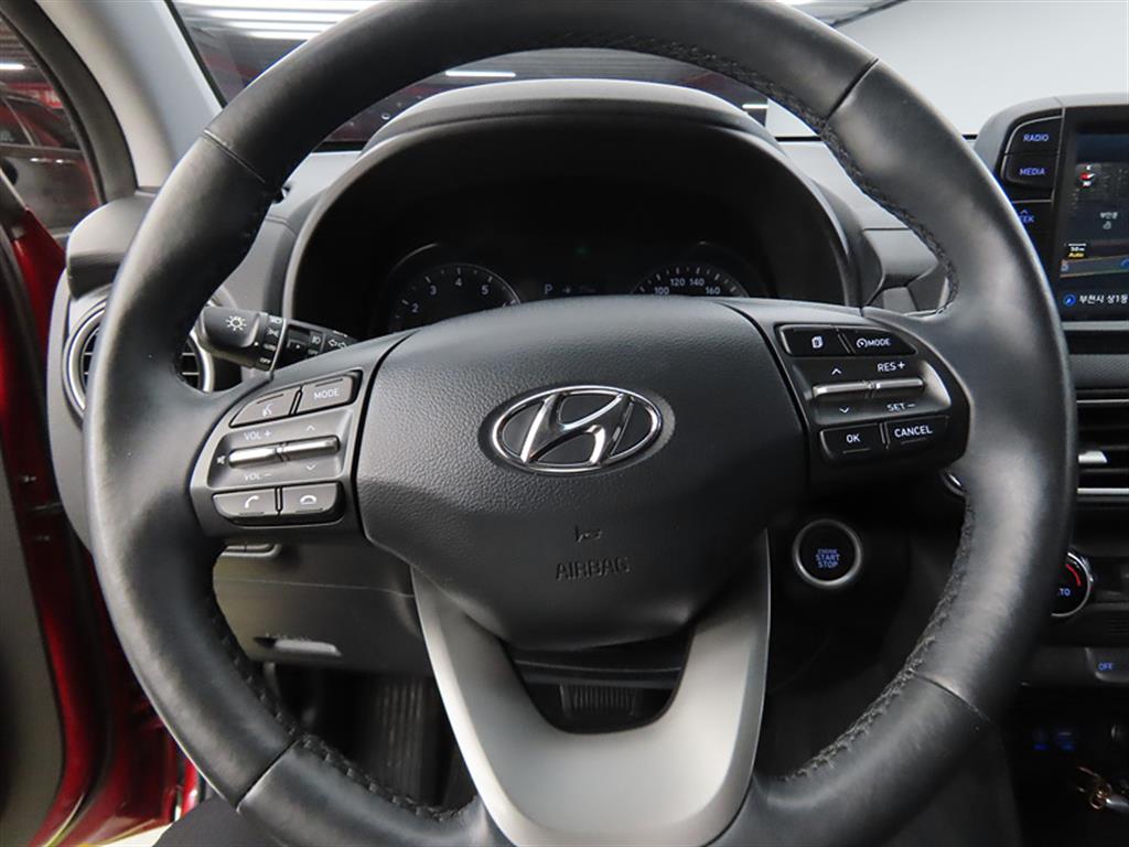 HYUNDAI Kona - Vista 8