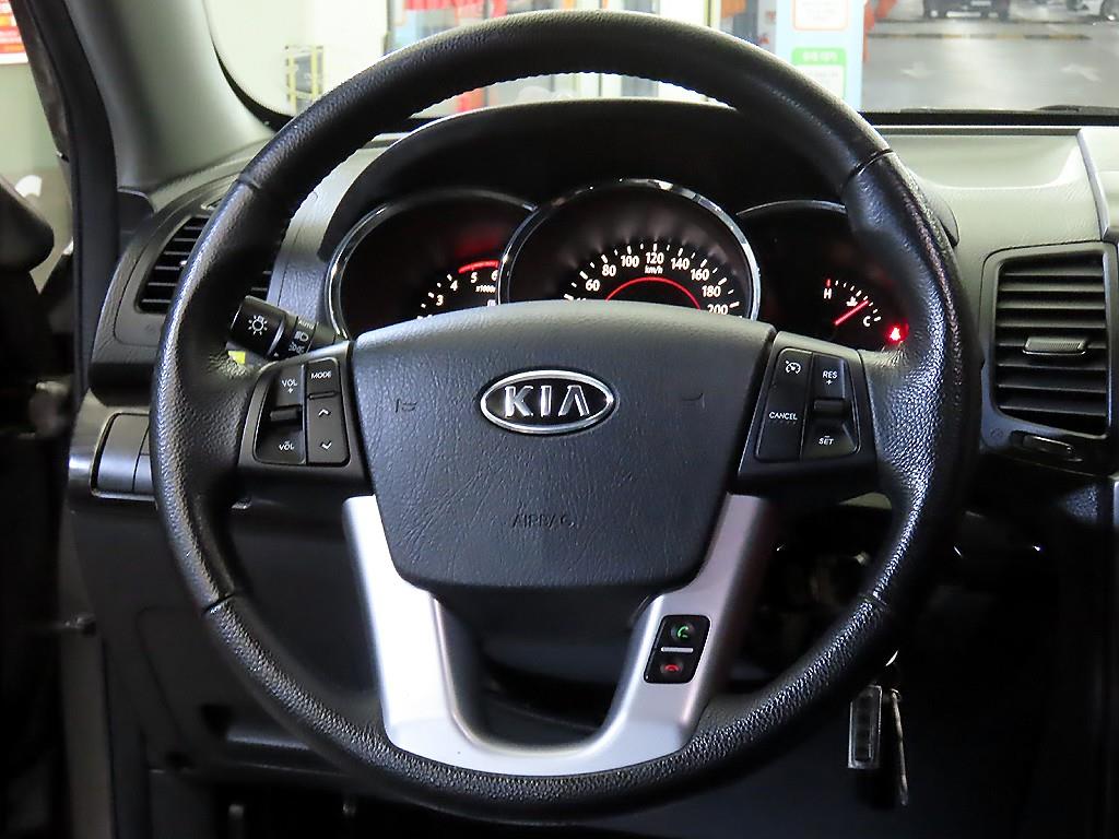 KIA Sorento - Vista 8
