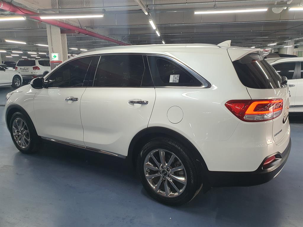 KIA Sorento - Vista 4