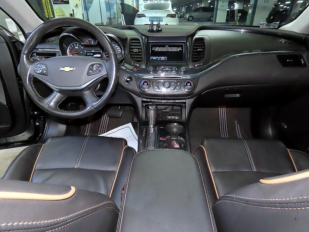 Chevrolet Impala - Vista 10