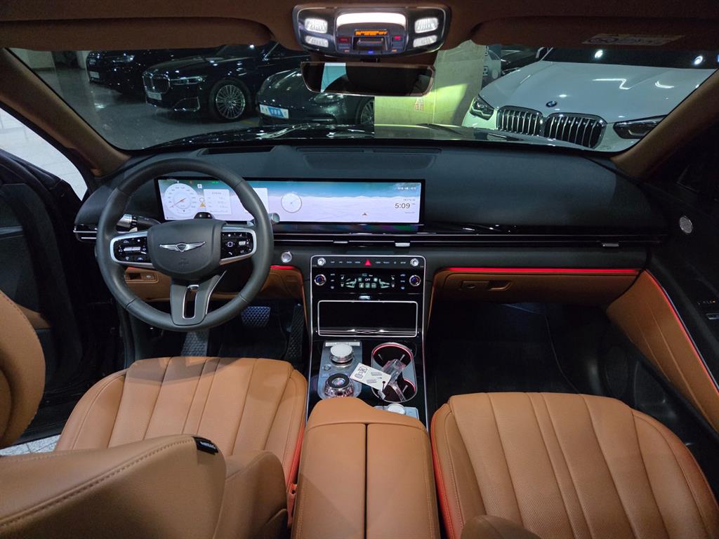 Genesis GV80 - Vista 8