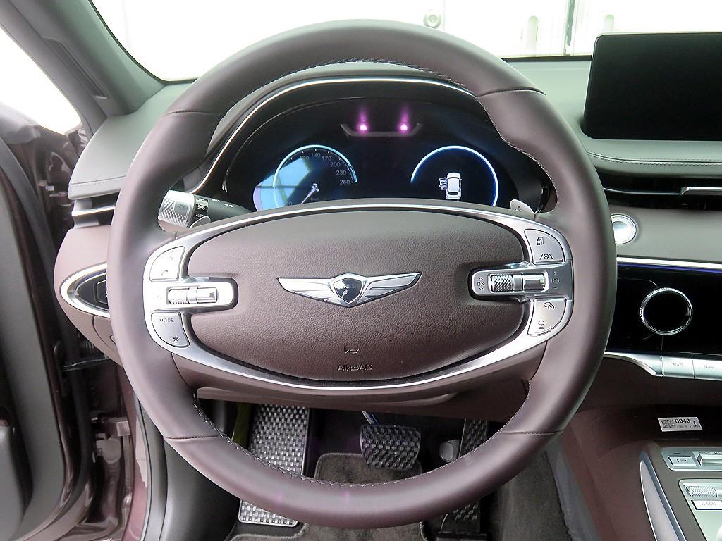 Genesis GV70 - Vista 11