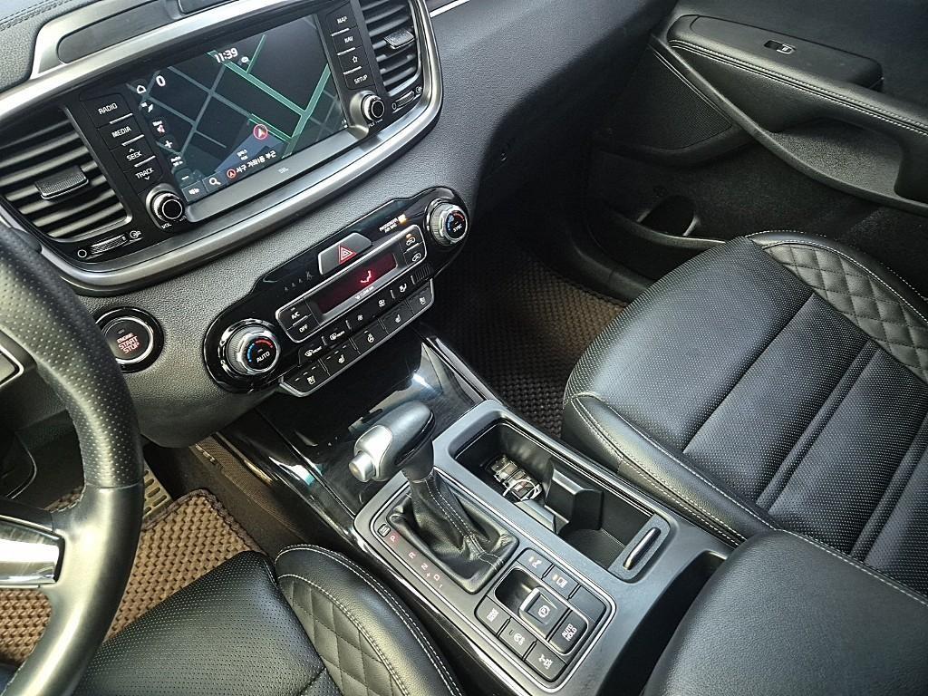 KIA Sorento - Vista 9