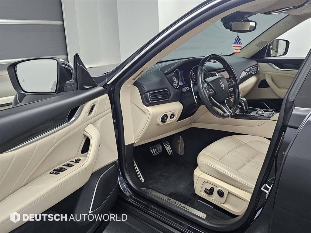 Maserati Levante - Vista 9