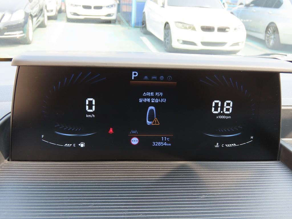 HYUNDAI Staria - Vista 10