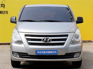 HYUNDAI Starex - Vista 2