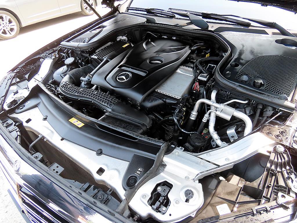 Mercedes Benz E class 2017 Negro - Importación desde Corea - HF Imports Iquique - Foto 19